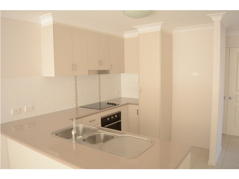 1/45 Sunset Drive, Glenvale QLD 4350