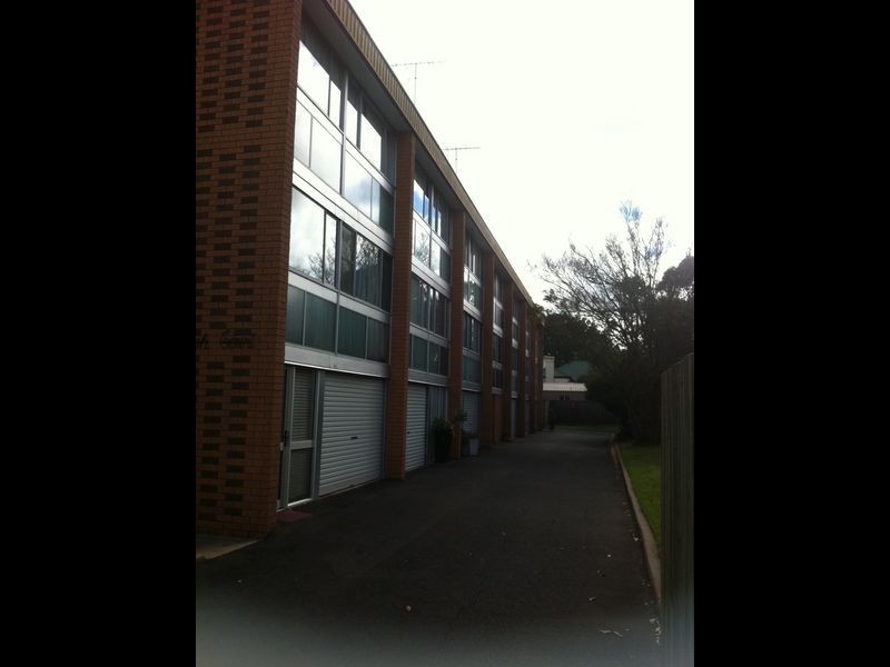 2/5 Creek Street, East Toowoomba QLD 4350