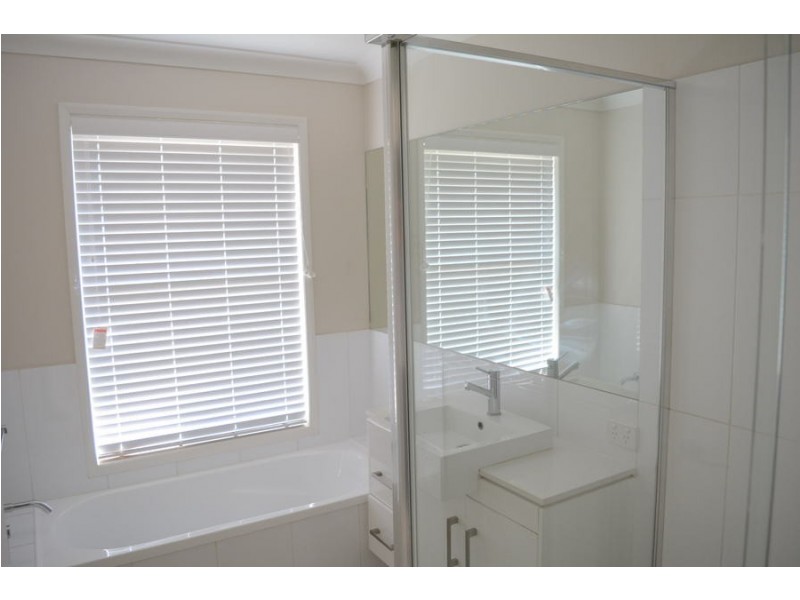 1/152 Kearney Street, Kearneys Spring QLD 4350