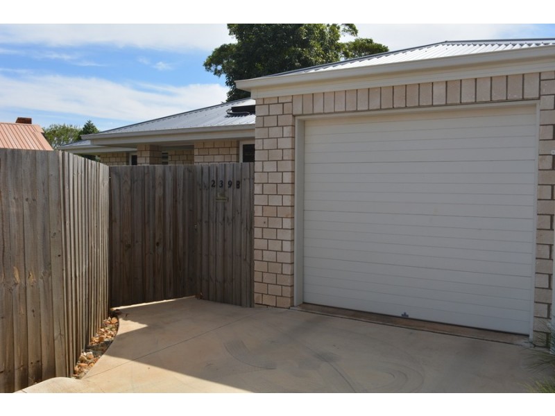 239b New England Highway, Harlaxton QLD 4350