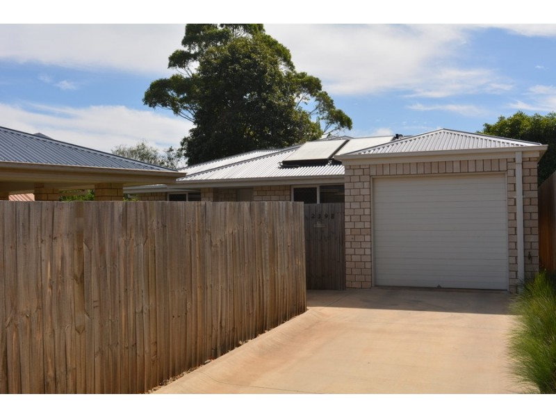 239b New England Highway, Harlaxton QLD 4350