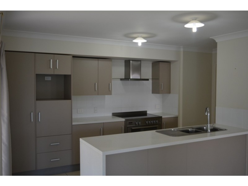 239b New England Highway, Harlaxton QLD 4350