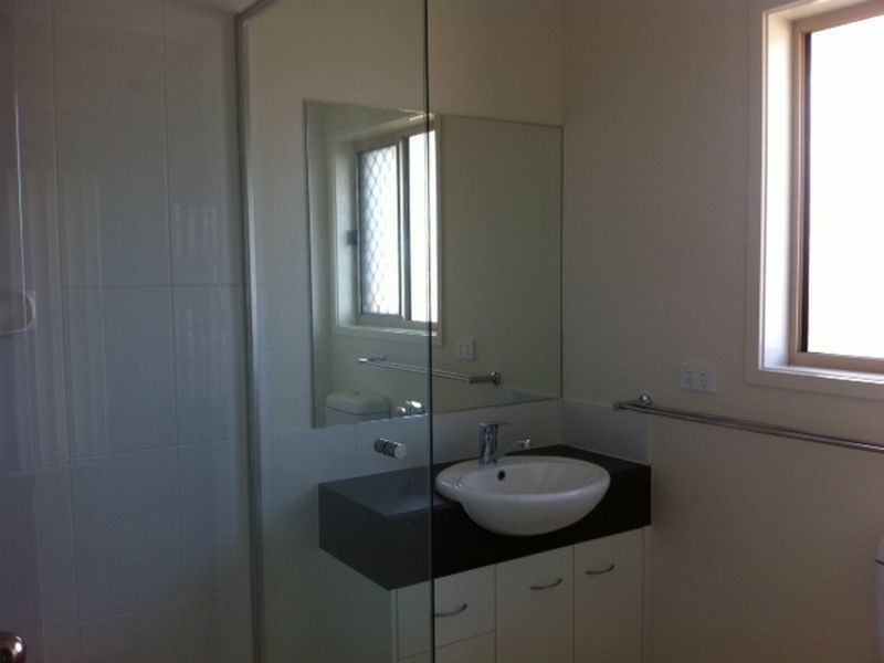 17 Sweeney Street, Kearneys Spring QLD 4350