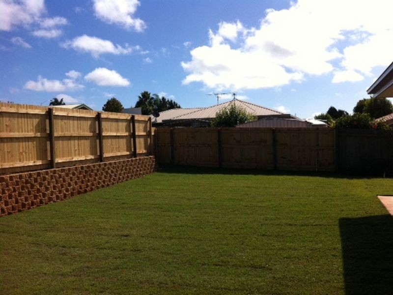 17 Sweeney Street, Kearneys Spring QLD 4350