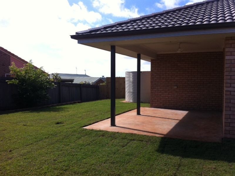 17 Sweeney Street, Kearneys Spring QLD 4350