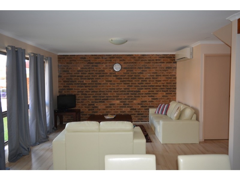 9/367 Margaret Street, Newtown QLD 4350