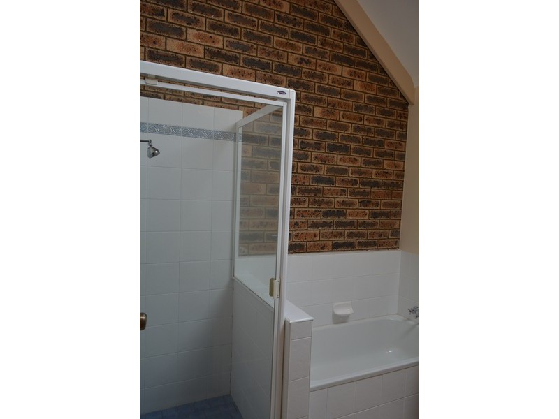 9/367 Margaret Street, Newtown QLD 4350