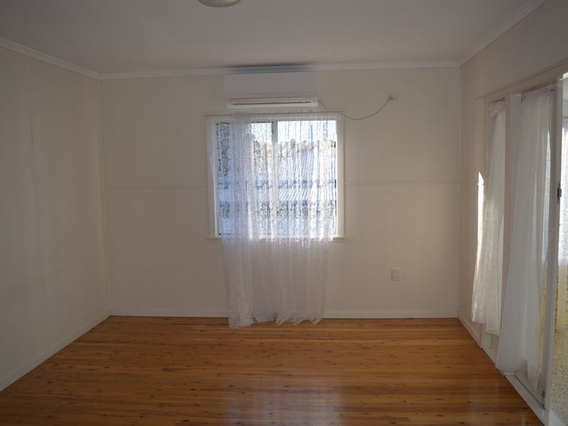 5 Eardley Street, Newtown QLD 4350