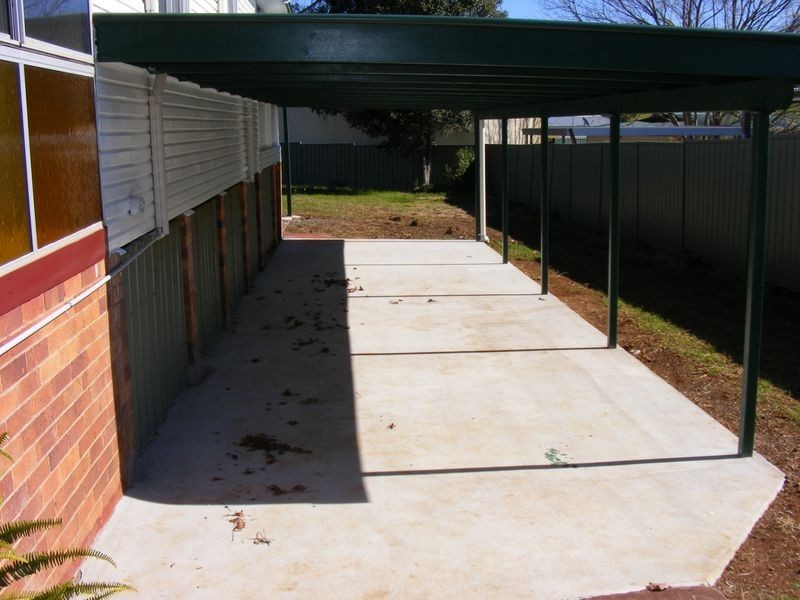 5 Eardley Street, Newtown QLD 4350