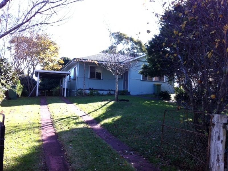 97 Stuart Street, Mount Lofty QLD 4350