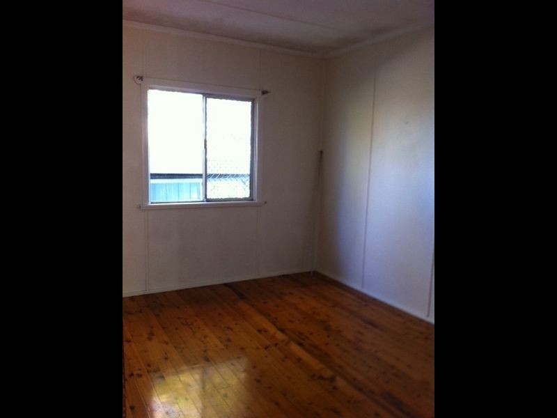 97 Stuart Street, Mount Lofty QLD 4350