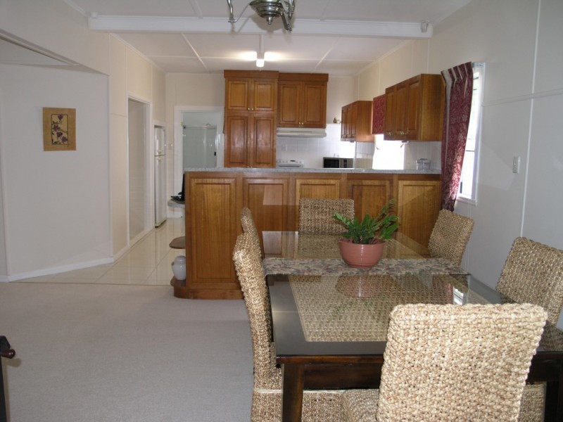 42 Toowoomba Road, Oakey QLD 4401