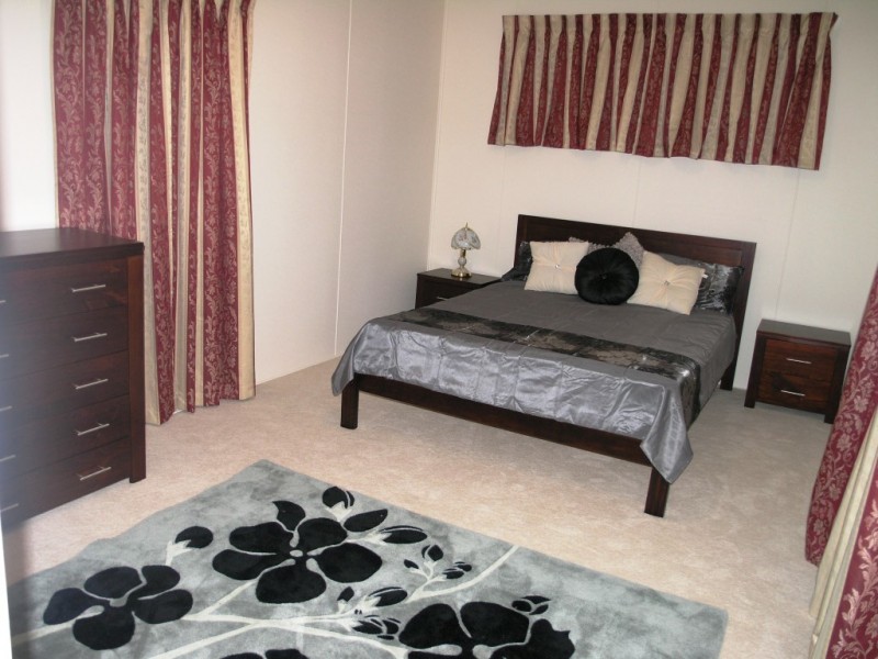 42 Toowoomba Road, Oakey QLD 4401