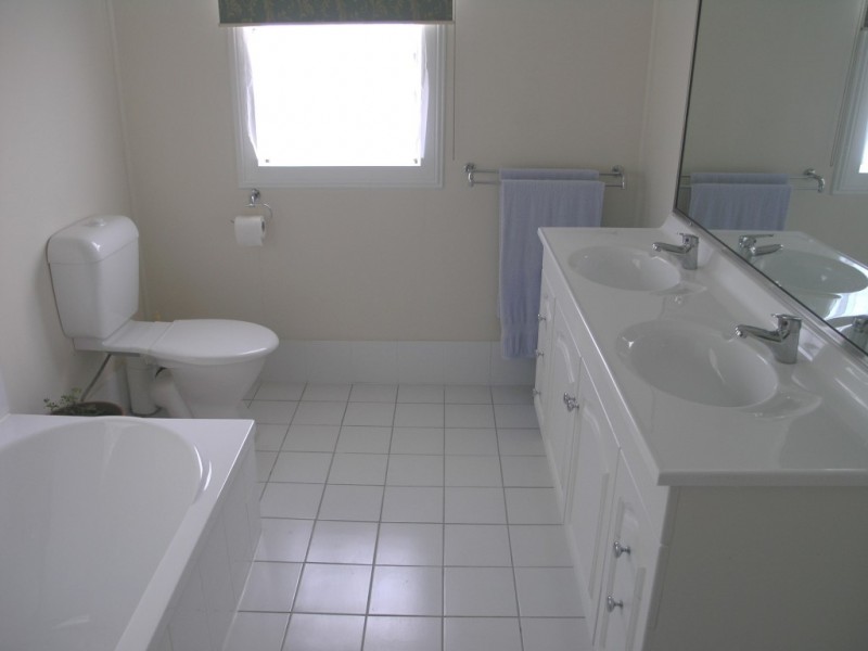 42 Toowoomba Road, Oakey QLD 4401