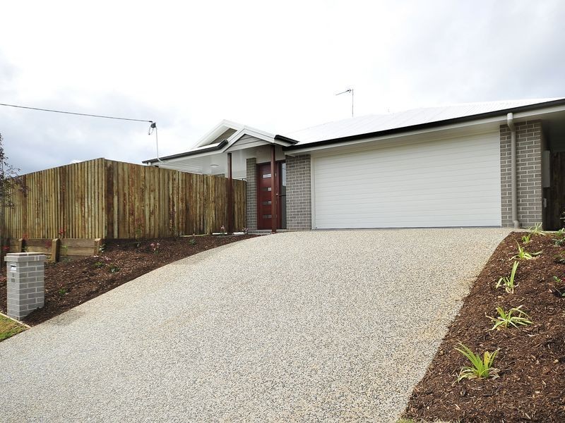2/418 Hume Street, Kearneys Spring QLD 4350