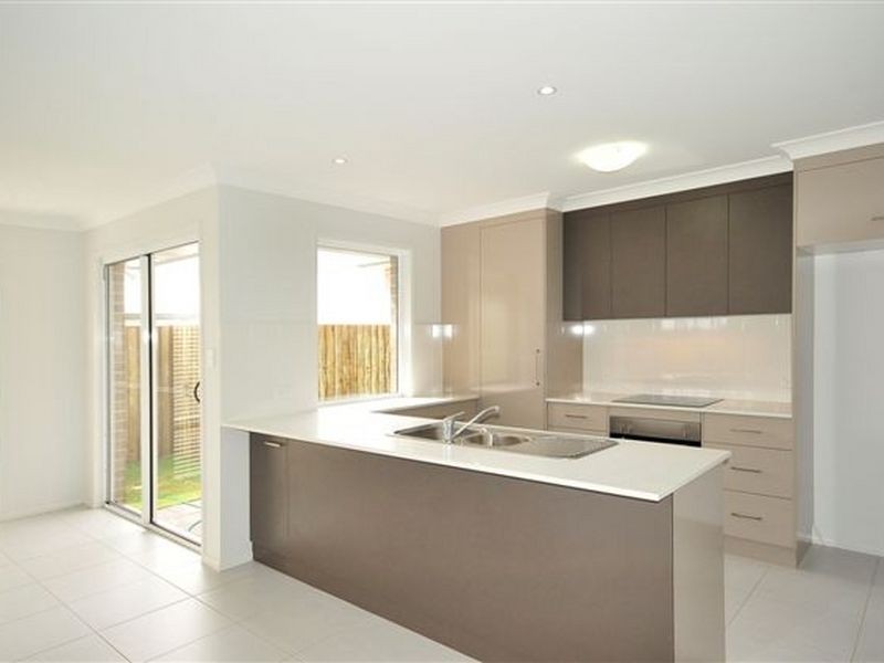 2/418 Hume Street, Kearneys Spring QLD 4350