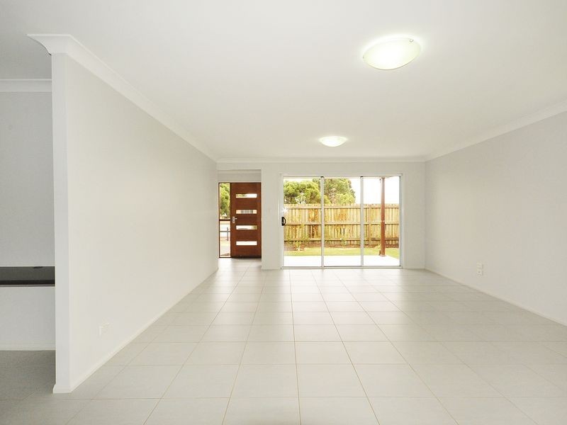 2/418 Hume Street, Kearneys Spring QLD 4350