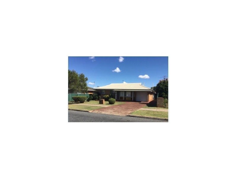 9 Erin Street, Wilsonton QLD 4350