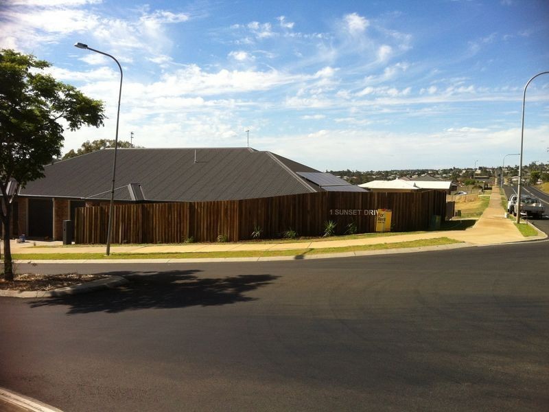 3/1 Sunset Drive, Glenvale QLD 4350