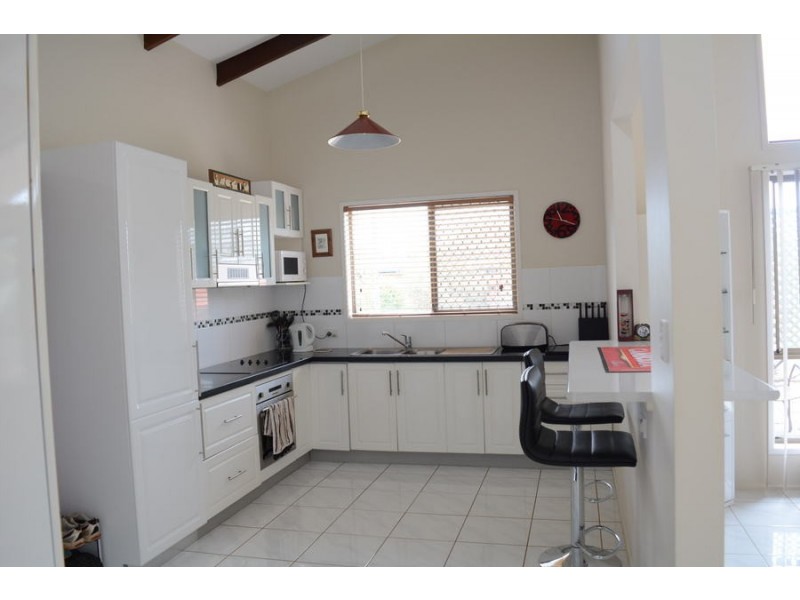 1 HERZER Court, Kearneys Spring QLD 4350