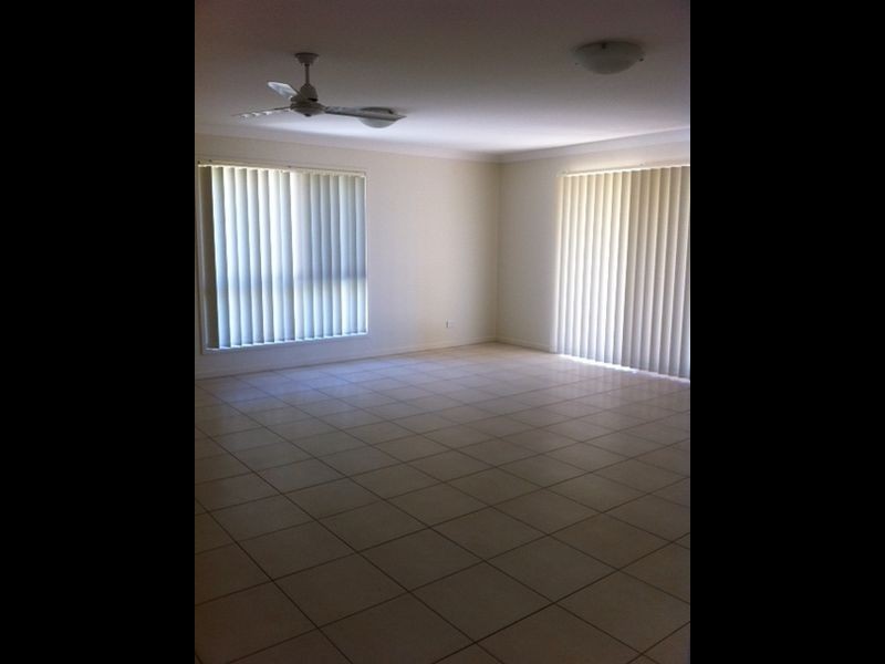 17 Sweeney Street, Kearneys Spring QLD 4350