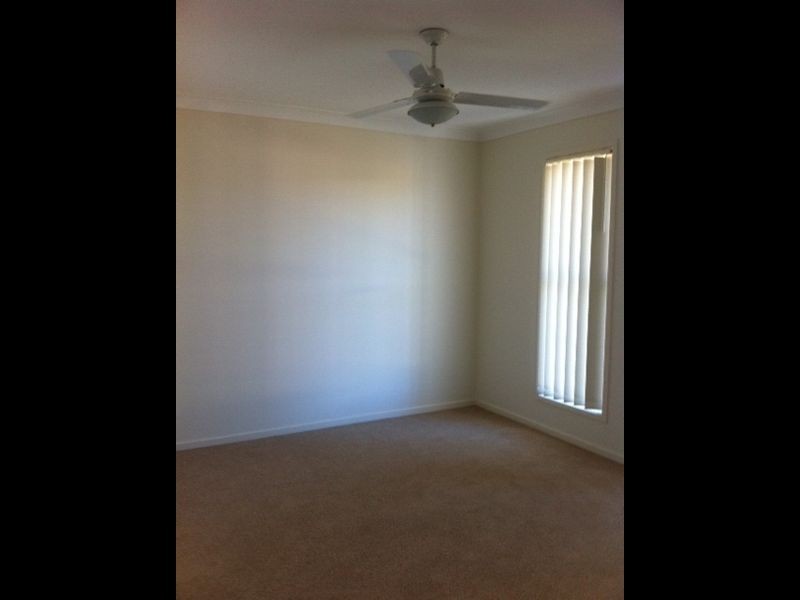 17 Sweeney Street, Kearneys Spring QLD 4350