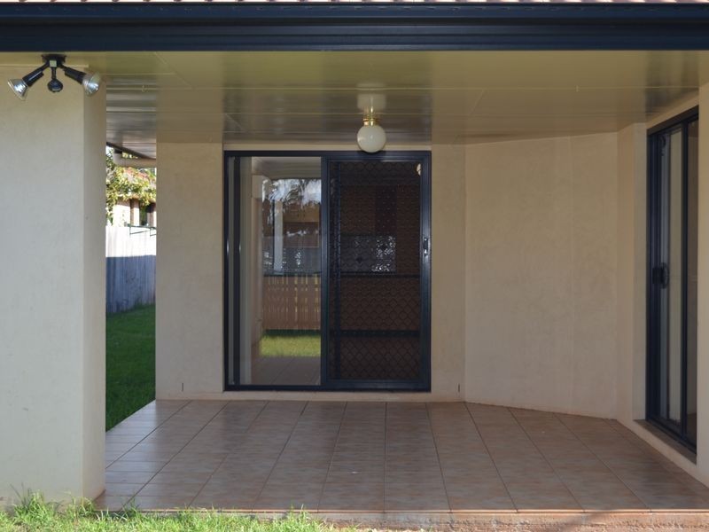 2 Menzies Street, Middle Ridge QLD 4350
