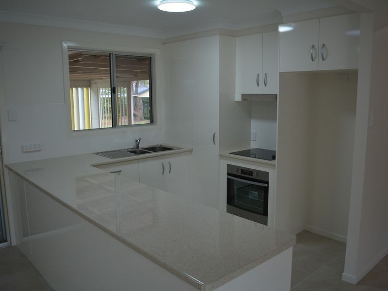 11 Leahy Street, Rockville QLD 4350