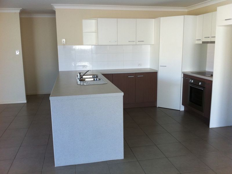 90a Hogg Street, Wilsonton QLD 4350