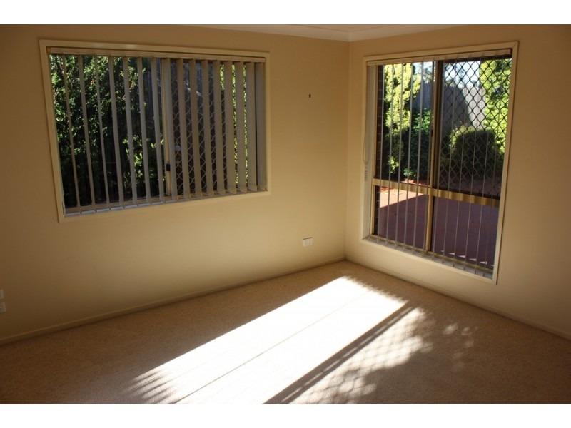 6/33 Helen Street, Newtown QLD 4350