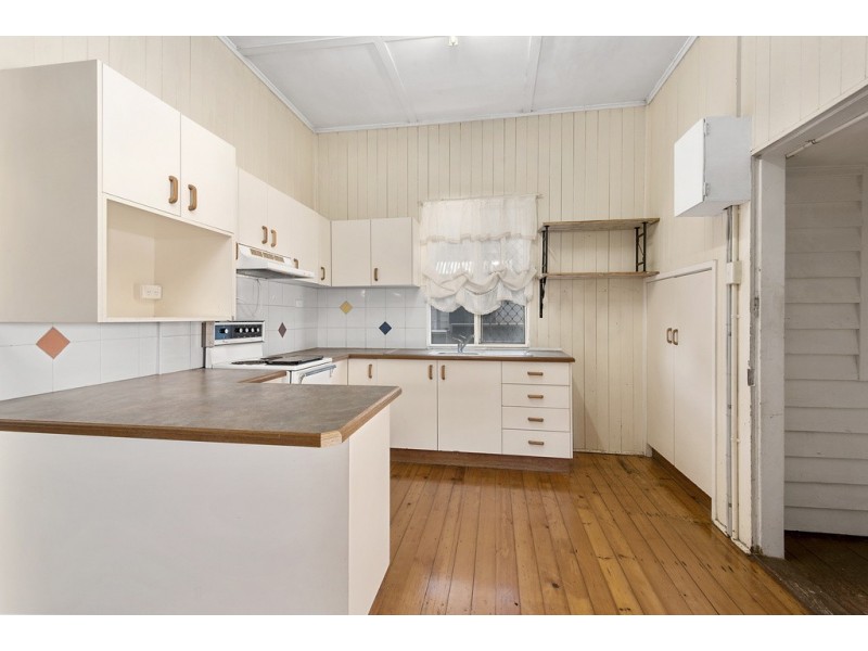 136 James Street, South Toowoomba QLD 4350