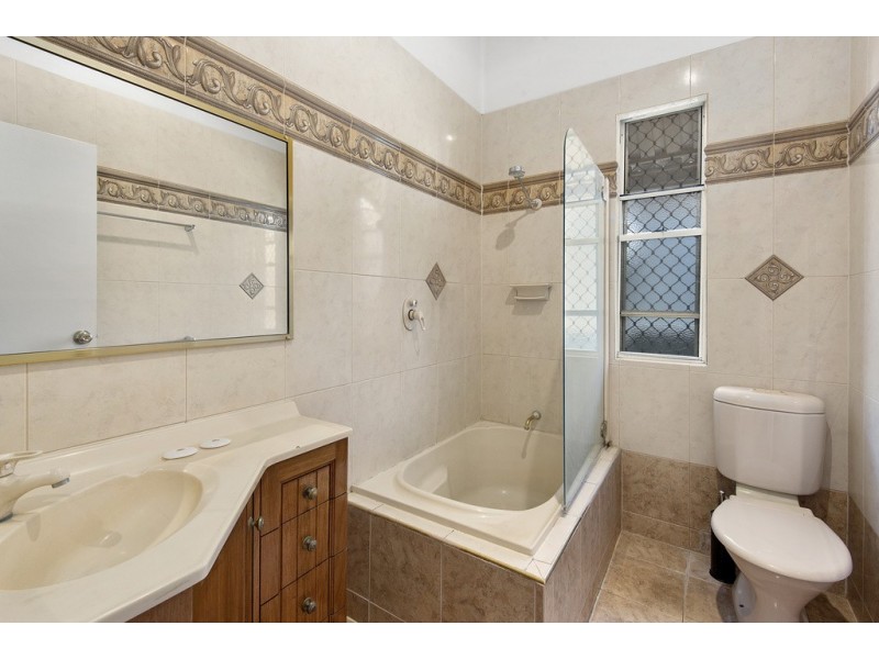 136 James Street, South Toowoomba QLD 4350