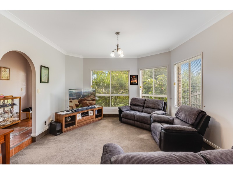 14 Spring Garden Court, Middle Ridge QLD 4350