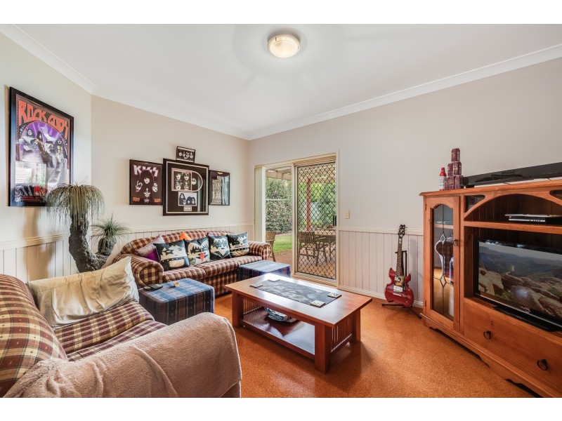 14 Spring Garden Court, Middle Ridge QLD 4350