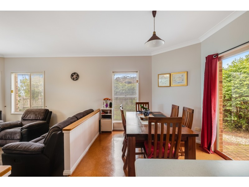 14 Spring Garden Court, Middle Ridge QLD 4350