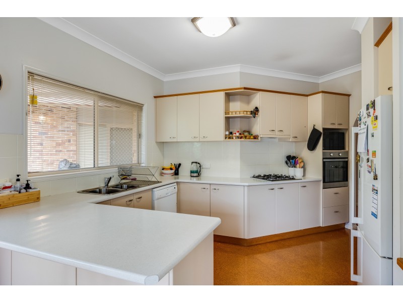 14 Spring Garden Court, Middle Ridge QLD 4350