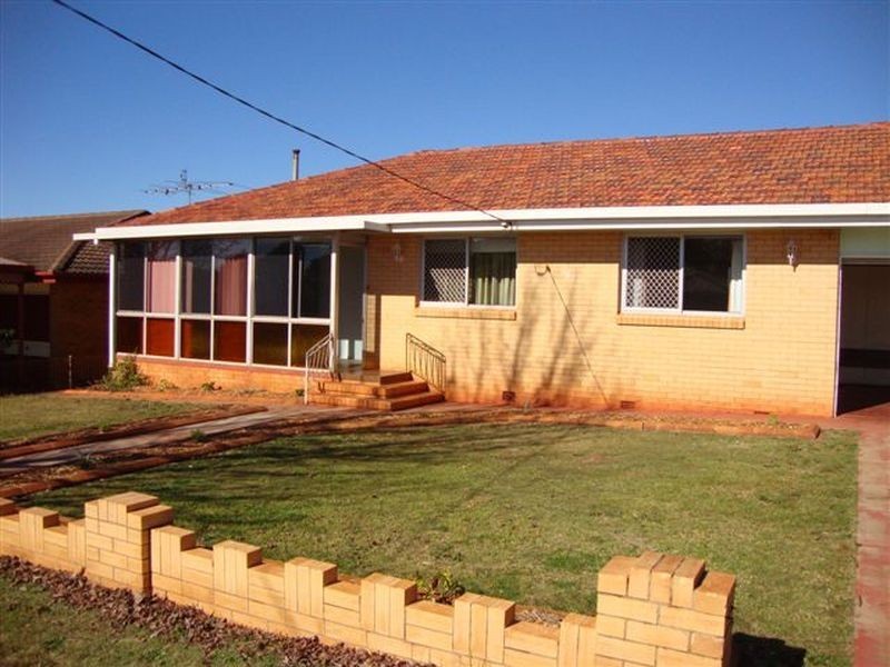 482 Alderley Street, Harristown QLD 4350