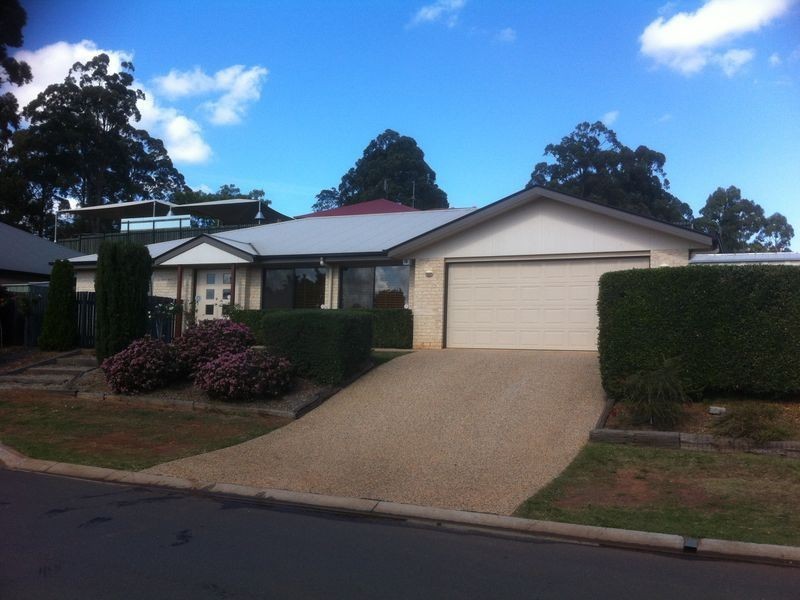 6 Willowburn Drive, Rockville QLD 4350