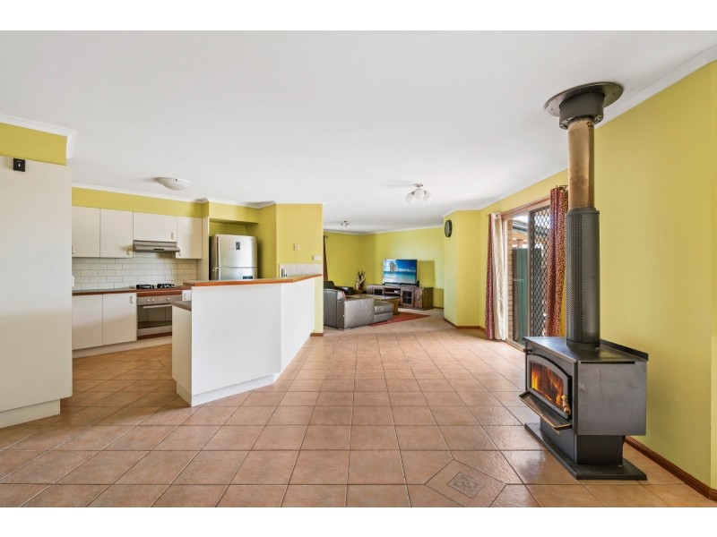 13 Hennenlotter Court, Kearneys Spring QLD 4350