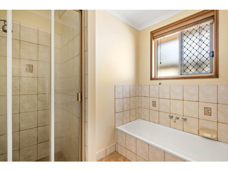 13 Hennenlotter Court, Kearneys Spring QLD 4350