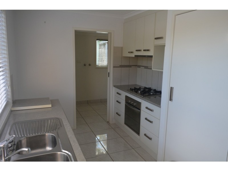 1/6 Batten Court, Wilsonton QLD 4350