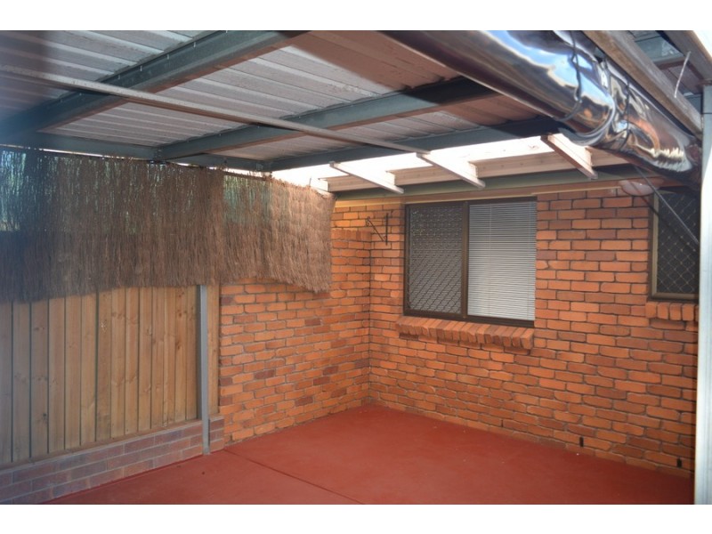 1/6 Batten Court, Wilsonton QLD 4350