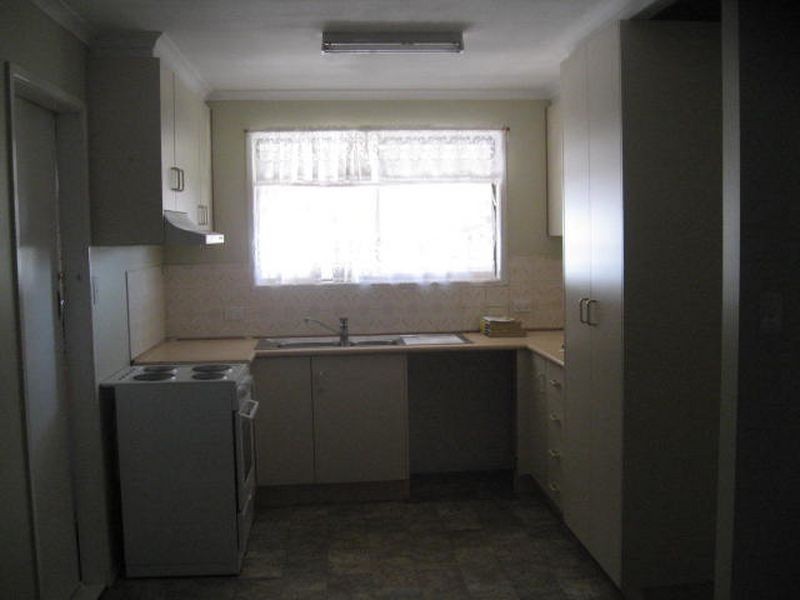 22 Jennifer Crescent, Kearneys Spring QLD 4350