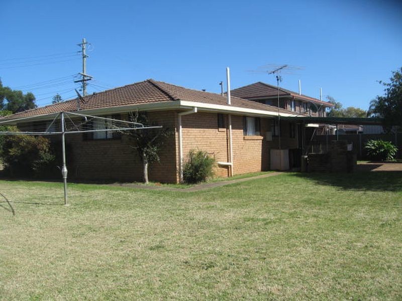 22 Jennifer Crescent, Kearneys Spring QLD 4350