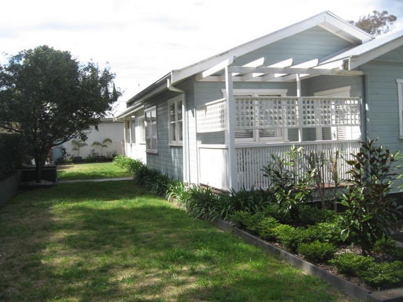 64 Wooldridge Street, Mount Lofty QLD 4350