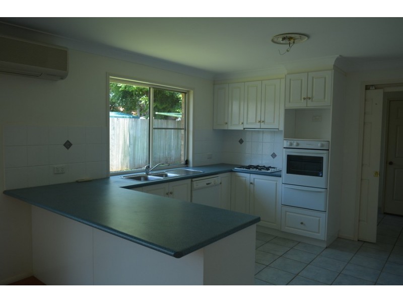 8 Kruiswijk Court, Middle Ridge QLD 4350