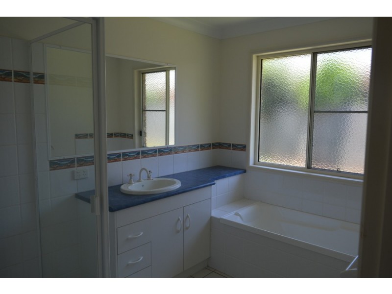 8 Kruiswijk Court, Middle Ridge QLD 4350