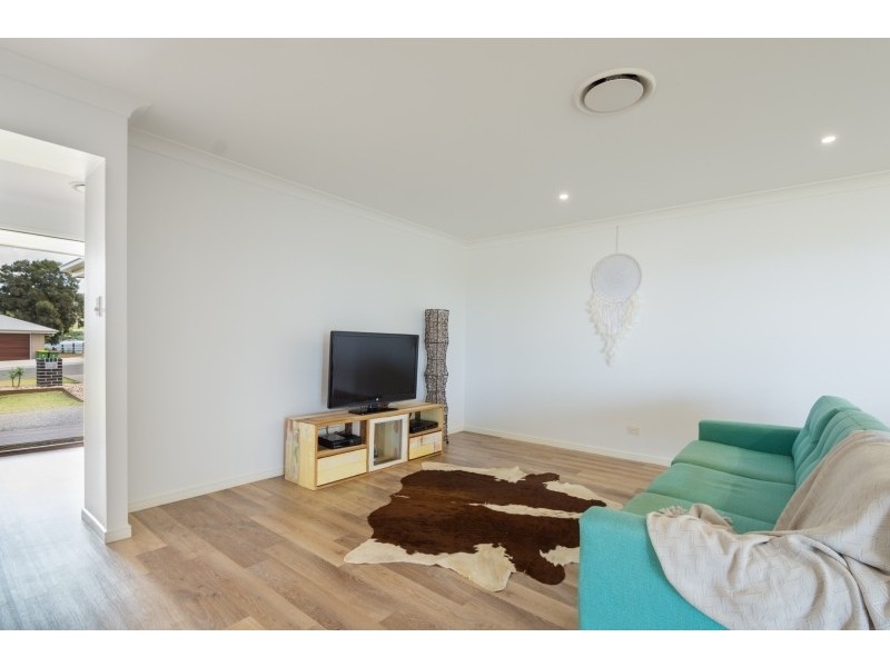 2 Pepperwood Place, Withcott QLD 4352