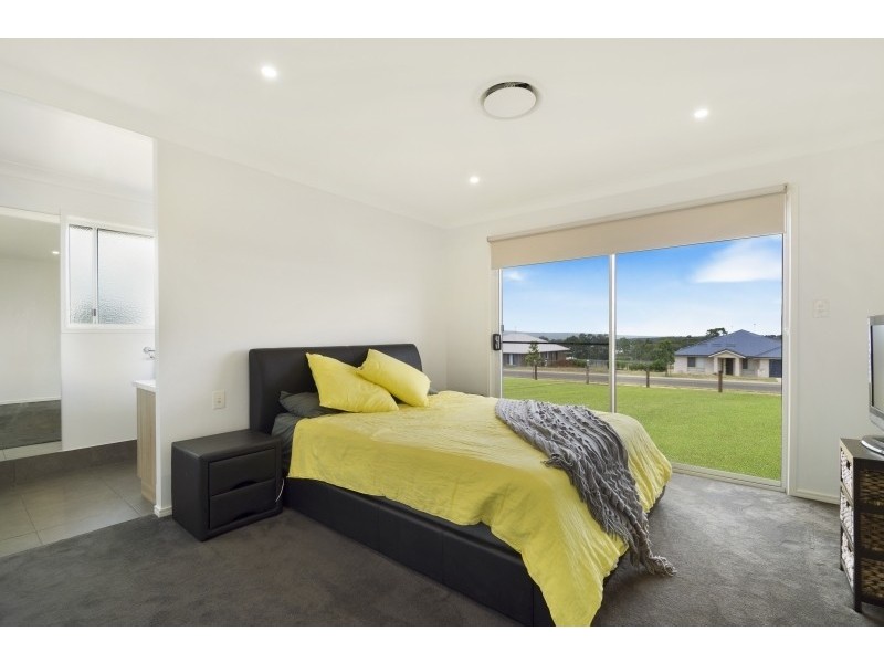 2 Pepperwood Place, Withcott QLD 4352
