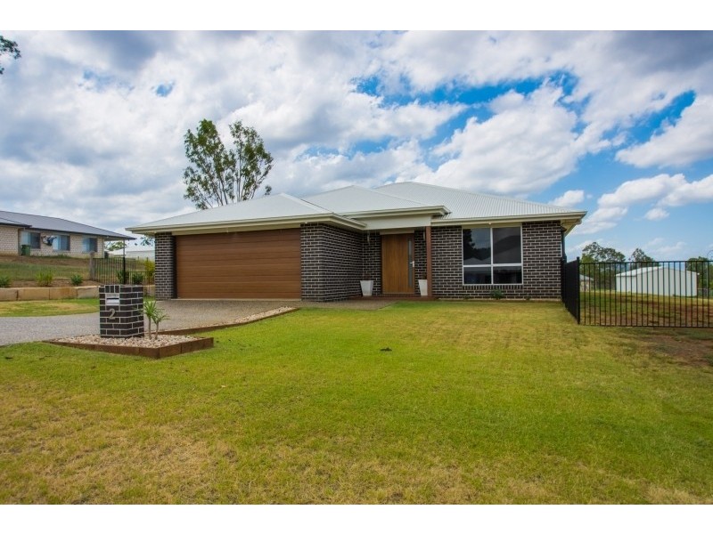 2 Pepperwood Place, Withcott QLD 4352
